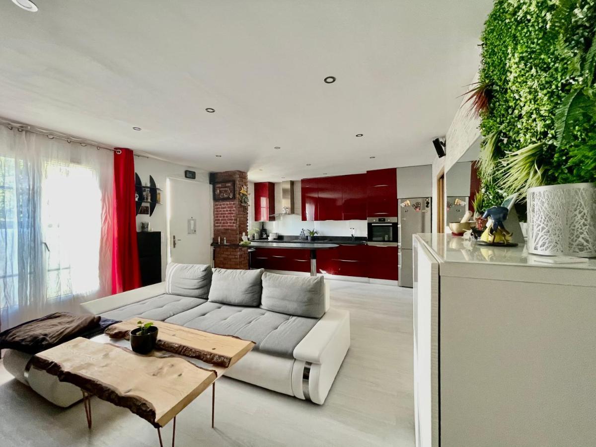 Chambres D'Hotes A Themes A 2,4Km Du Parc マニー＝ル＝オングル エクステリア 写真